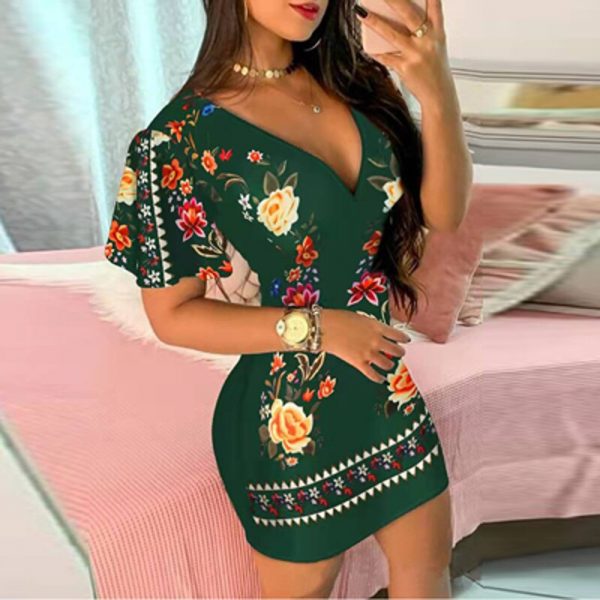 Vestido Curto Decote V Floral