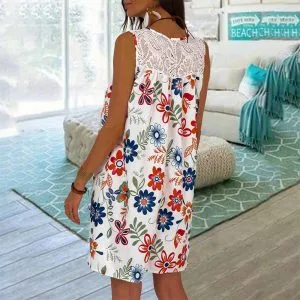 Vestido Floral Detalhe Renda
