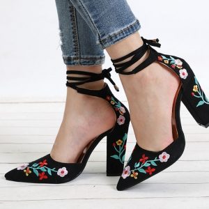 Sapato Bordado Floral