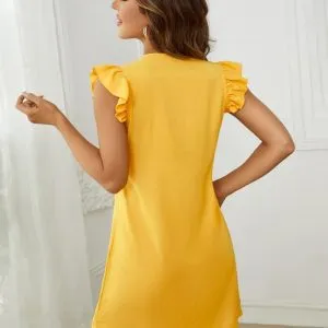 Vestido Curto Detalhe Plissado