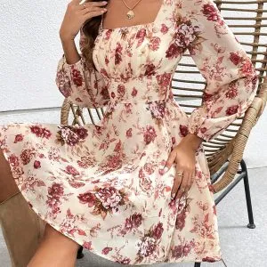 Vestido Curto Floral Acinturado